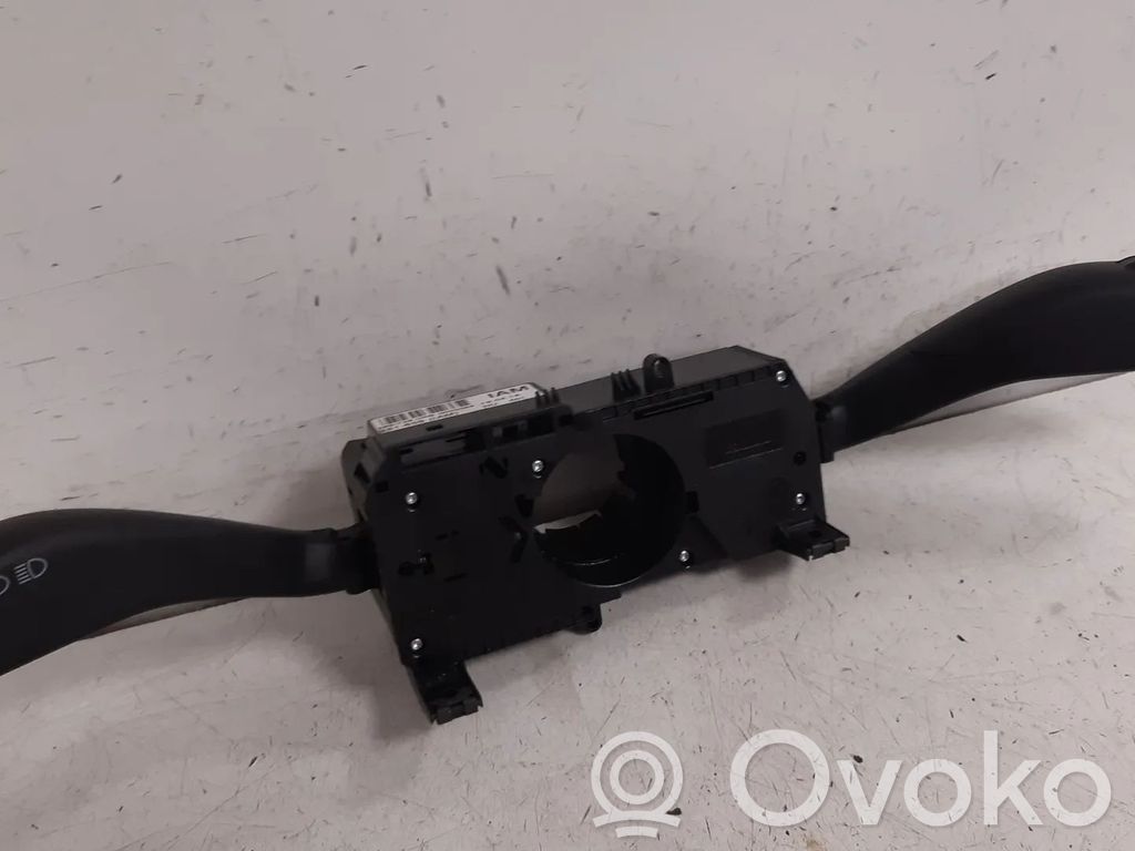 Volkswagen Polo Commodo, commande essuie-glace/phare 