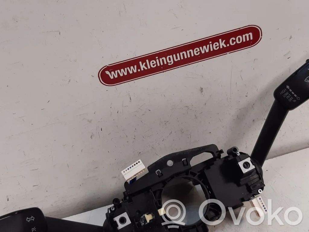 Volkswagen Tiguan Manetka / Przełącznik kierunkowskazów wycieraczek 