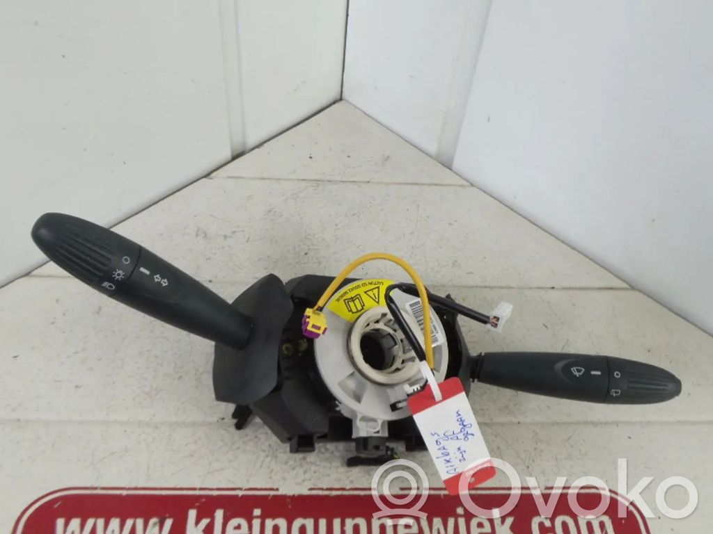 Ford Ka Commodo, commande essuie-glace/phare 