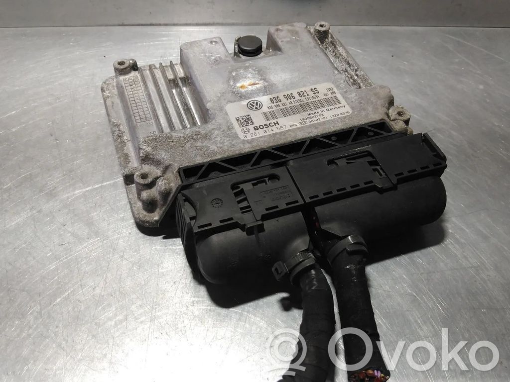 Skoda Octavia Mk2 (1Z) Engine control unit/module 