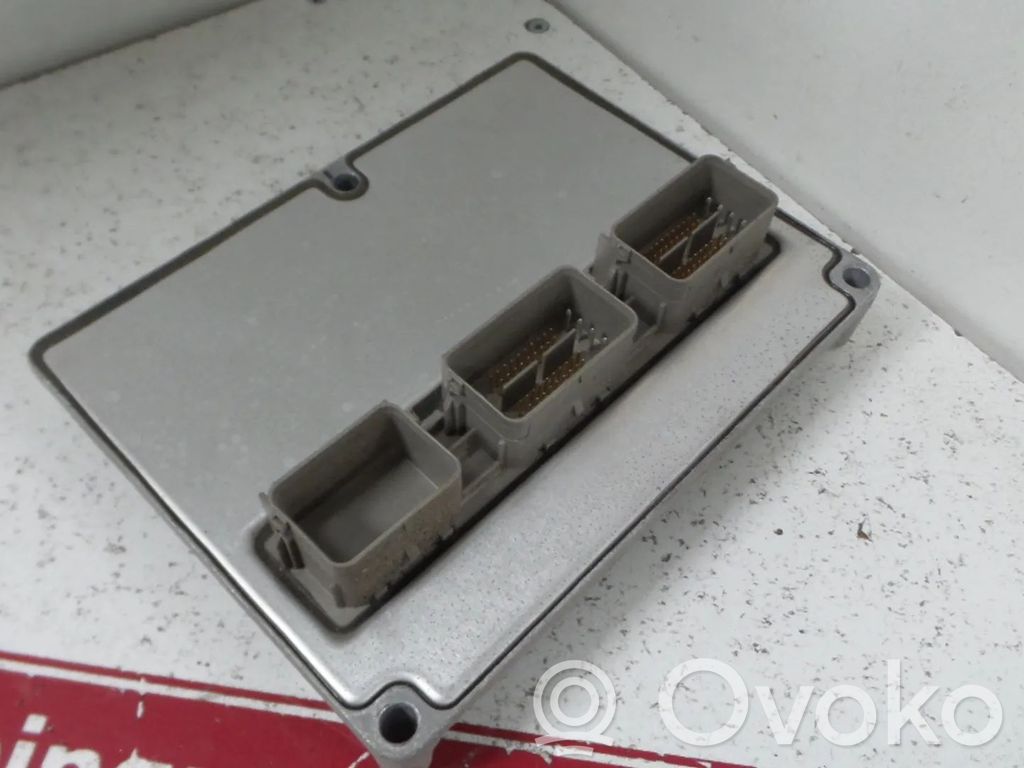 Unidad de control/módulo del motor   5M5112A650RD,QQDA