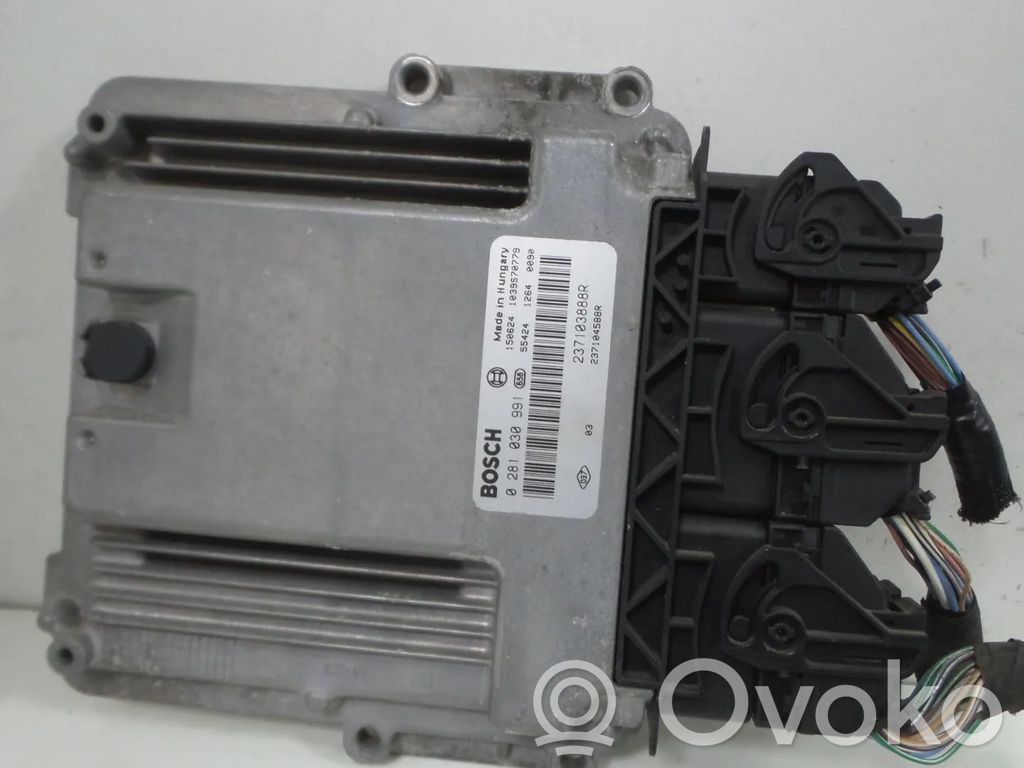 Opel Vivaro Engine control unit/module 
