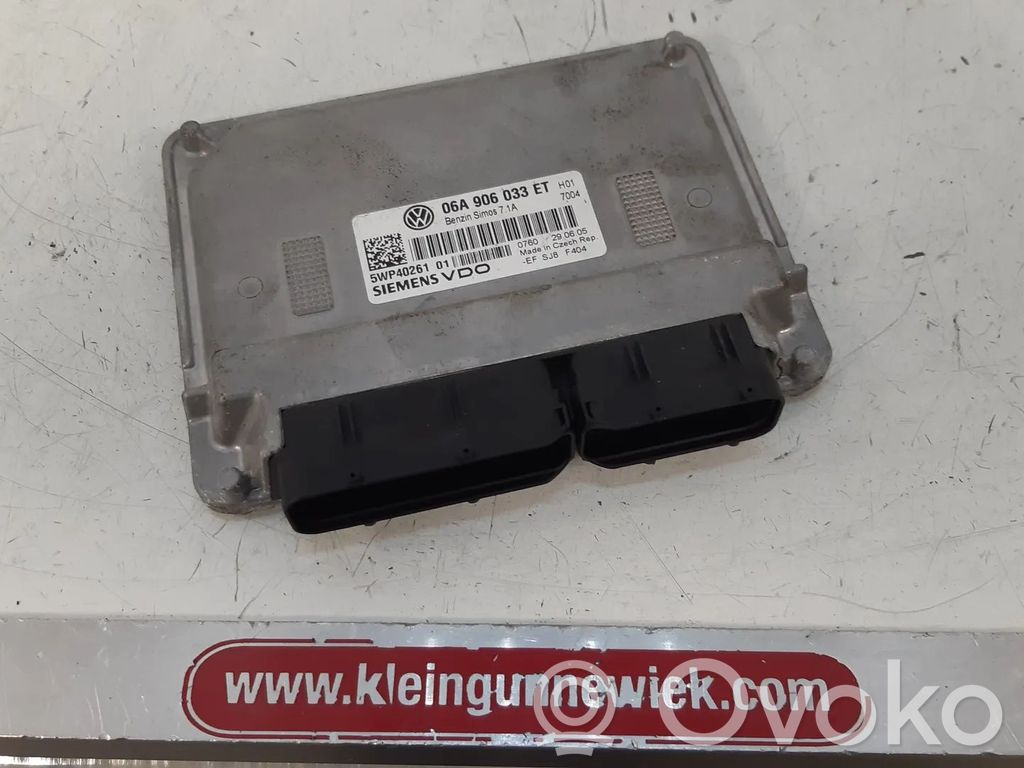 Volkswagen Touran I Engine control unit/module 