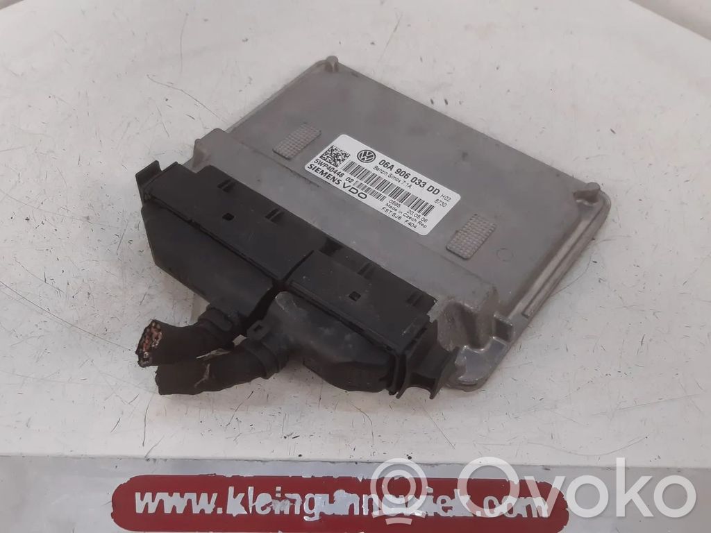 Volkswagen Golf V Engine control unit/module 