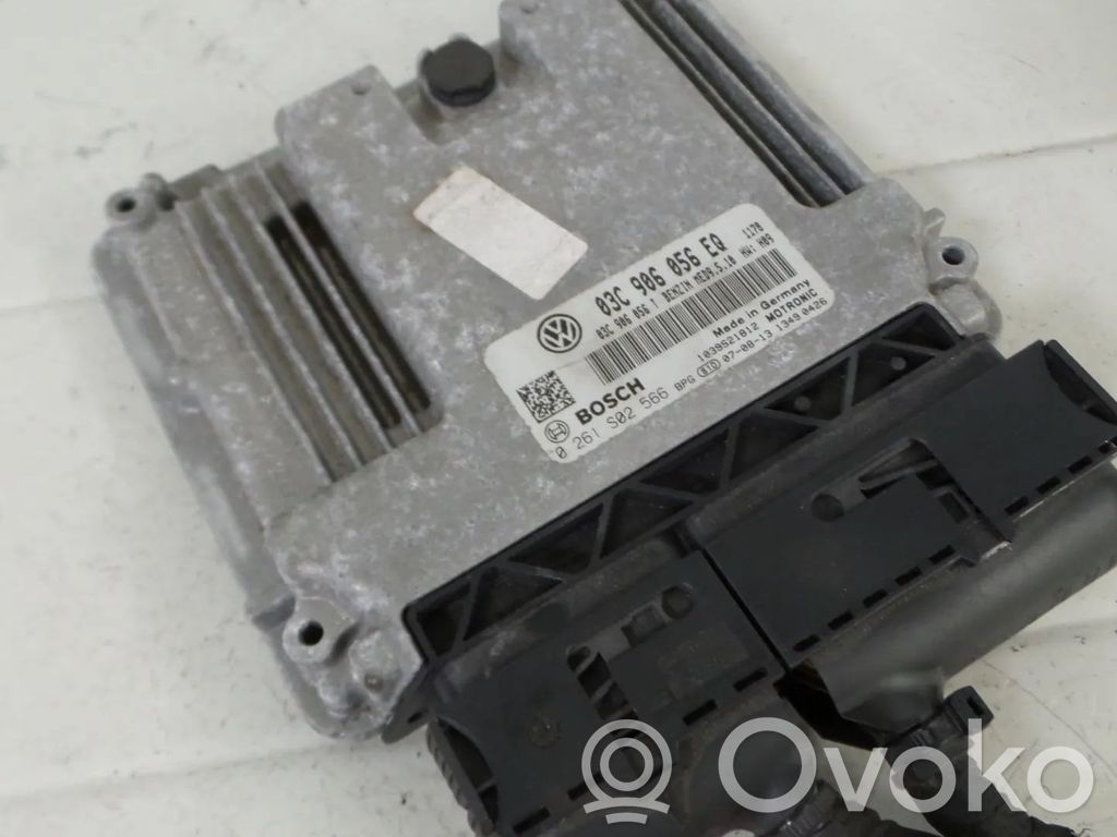 Volkswagen Golf V Engine control unit/module 