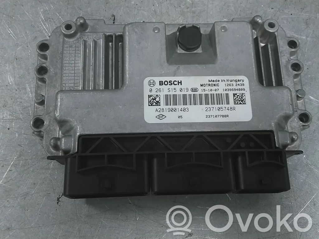 Renault Twingo III Engine control unit/module 