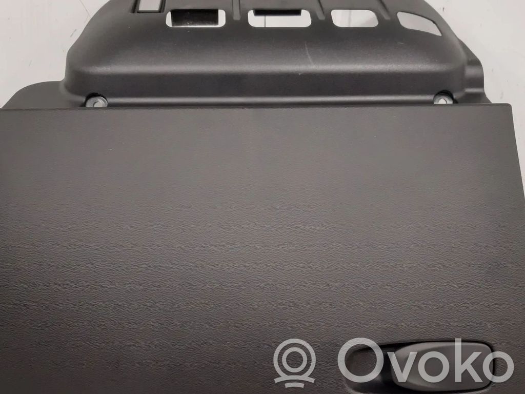 Volvo XC40 Daiktadėžės (bordačioko) komplektas 