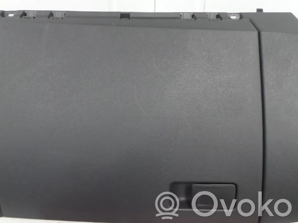Volkswagen Polo VI Schowek deski rozdzielczej / Komplet 