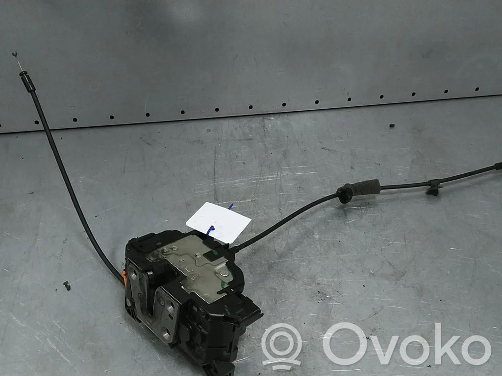 Renault Master III Front door lock 