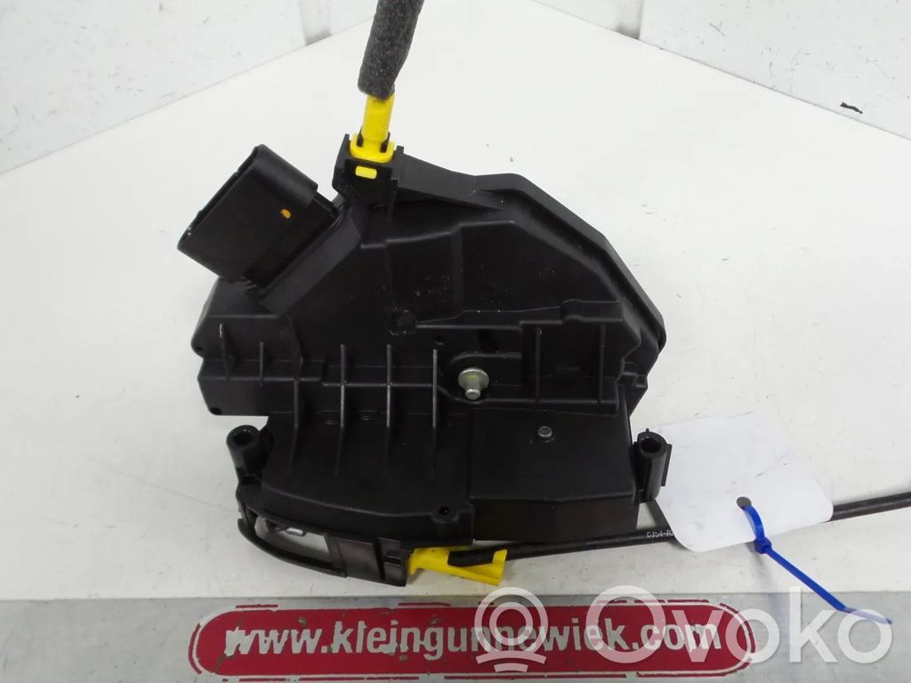 Ford Kuga II Galinių durų spyna 