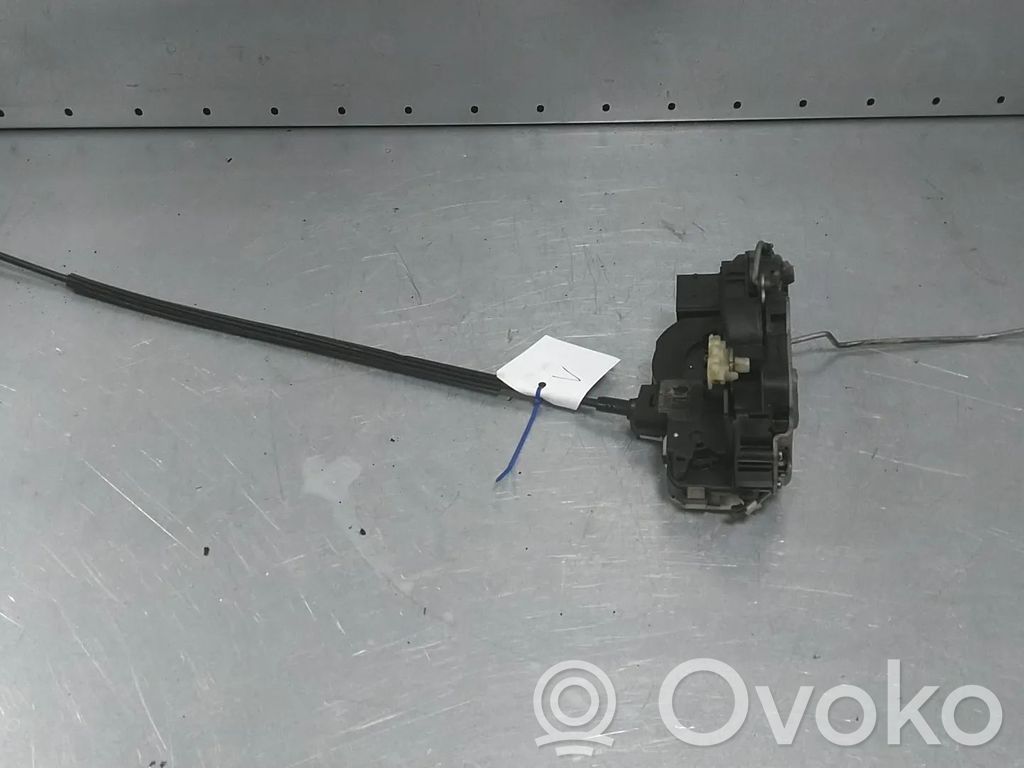 Opel Insignia A Priekšpusē slēdzene 