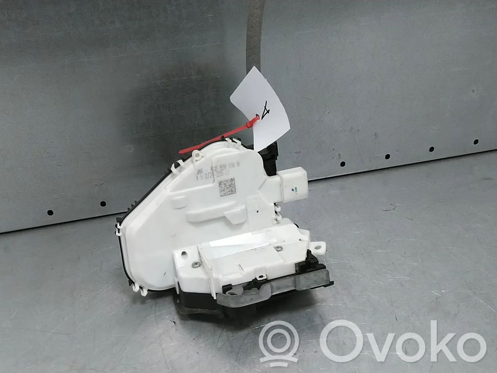 Audi A4 S4 B9 Takaoven lukko 