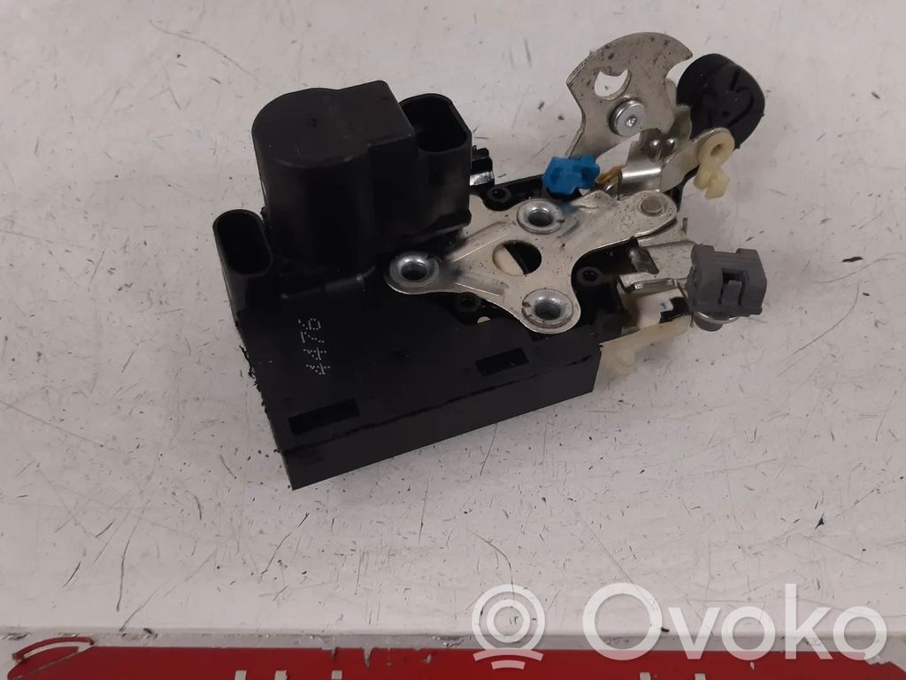 Opel Karl Rear door lock 