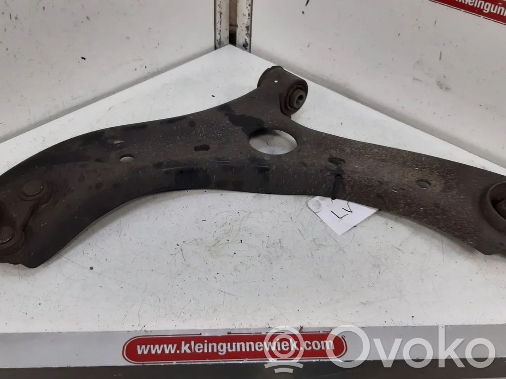 KIA Optima Рычаг 