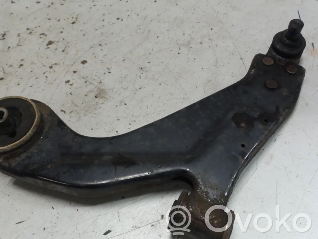 Ford Mondeo Mk III Рычаг 