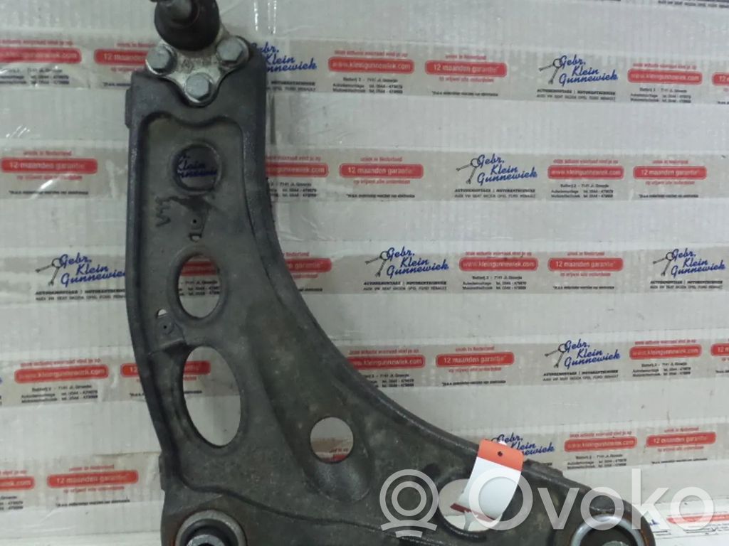 Renault Trafic III (X82) Dolny wahacz przedni 