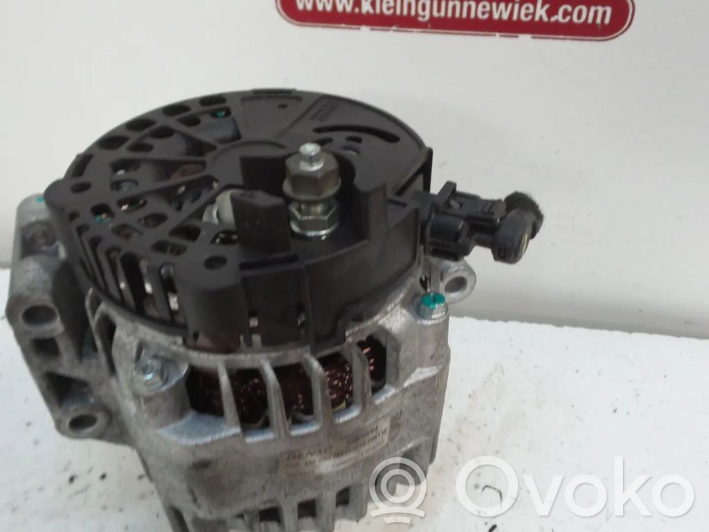 Opel Meriva B Alternator 