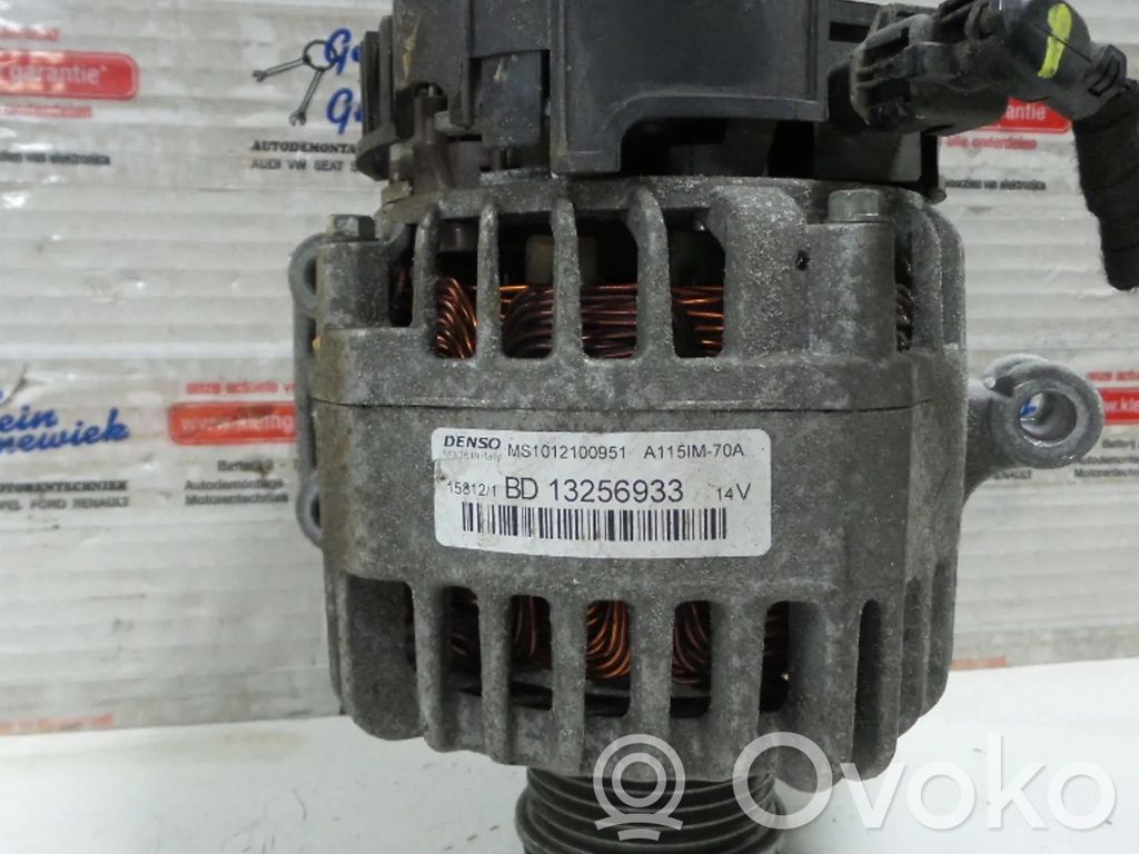 Opel Corsa D Generator/alternator 