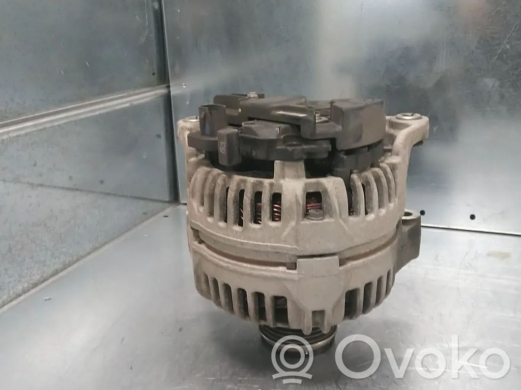 Opel Meriva B Alternator 
