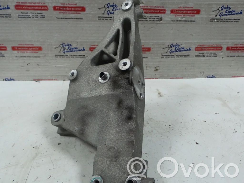 Generator/alternator bracket   46820385