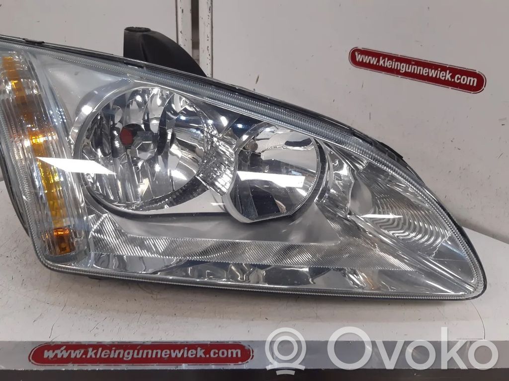 Ford Focus Headlight/headlamp 