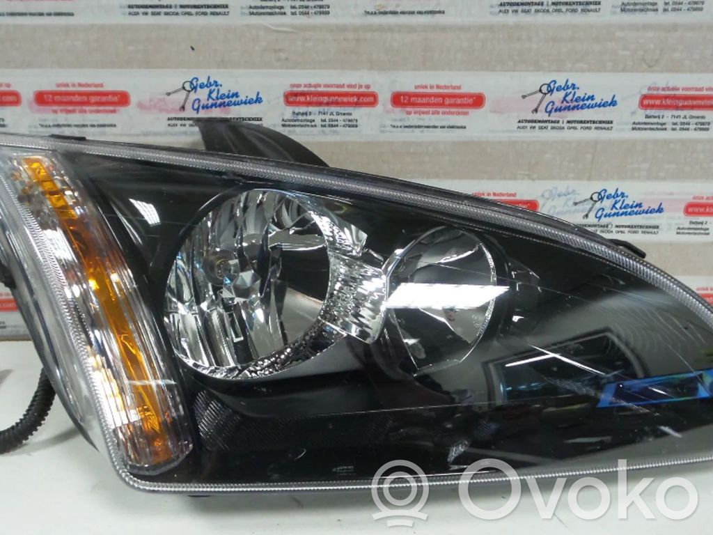 Ford Focus Headlight/headlamp 