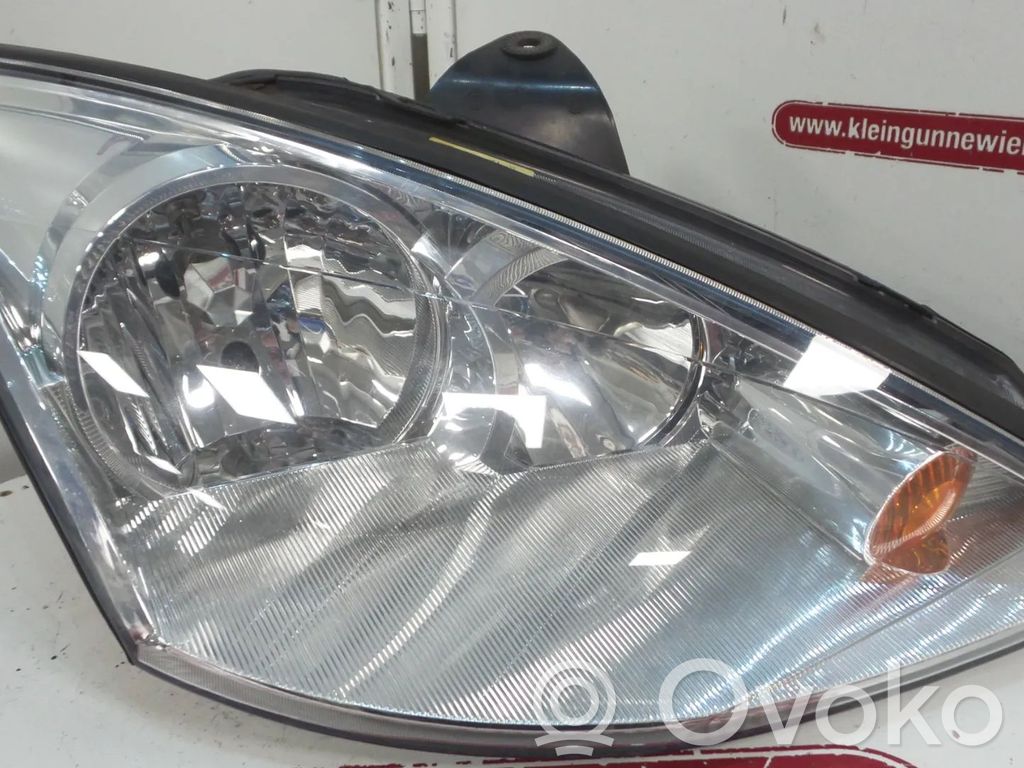 Ford Focus Headlight/headlamp 