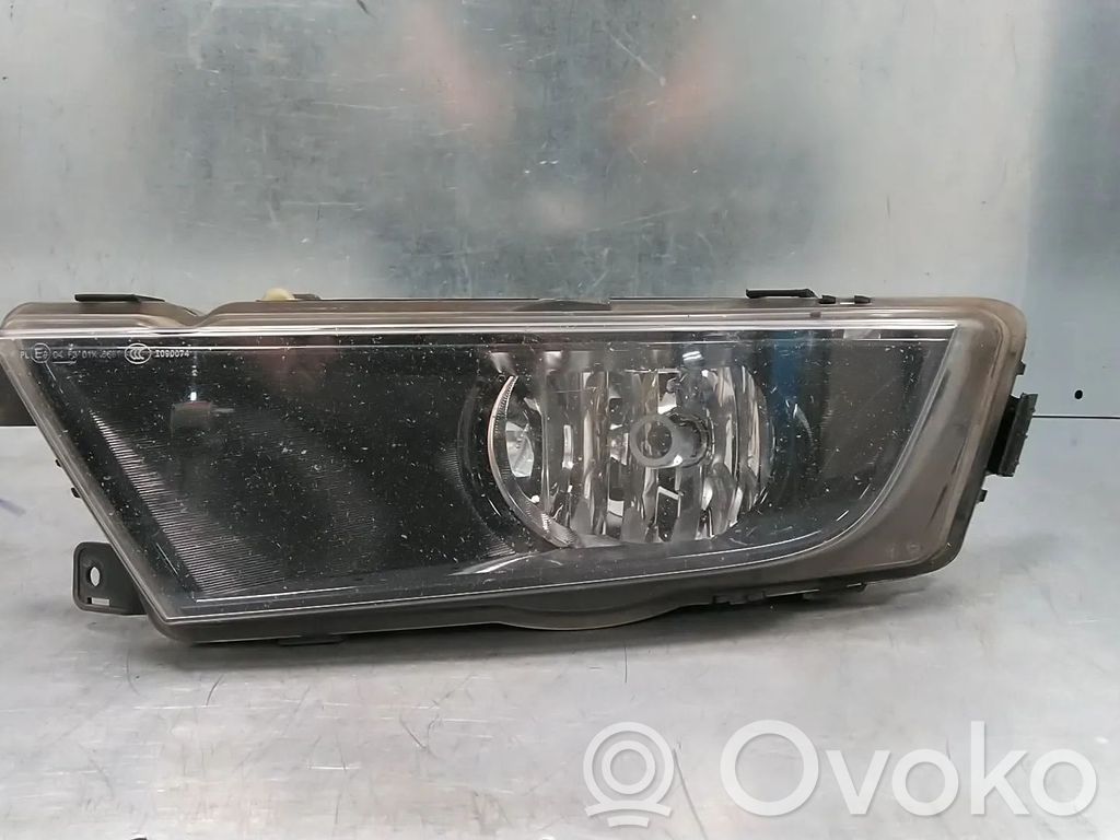 Skoda Octavia Mk3 (5E) Etusumuvalo 