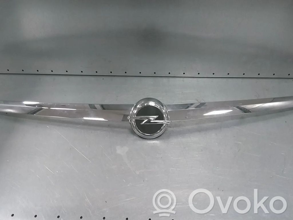 Opel Insignia A Maskownica / Grill / Atrapa górna chłodnicy 