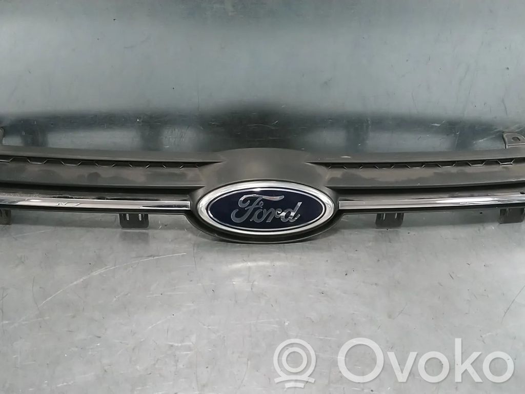 Ford Ecosport Etupuskurin ylempi jäähdytinsäleikkö 