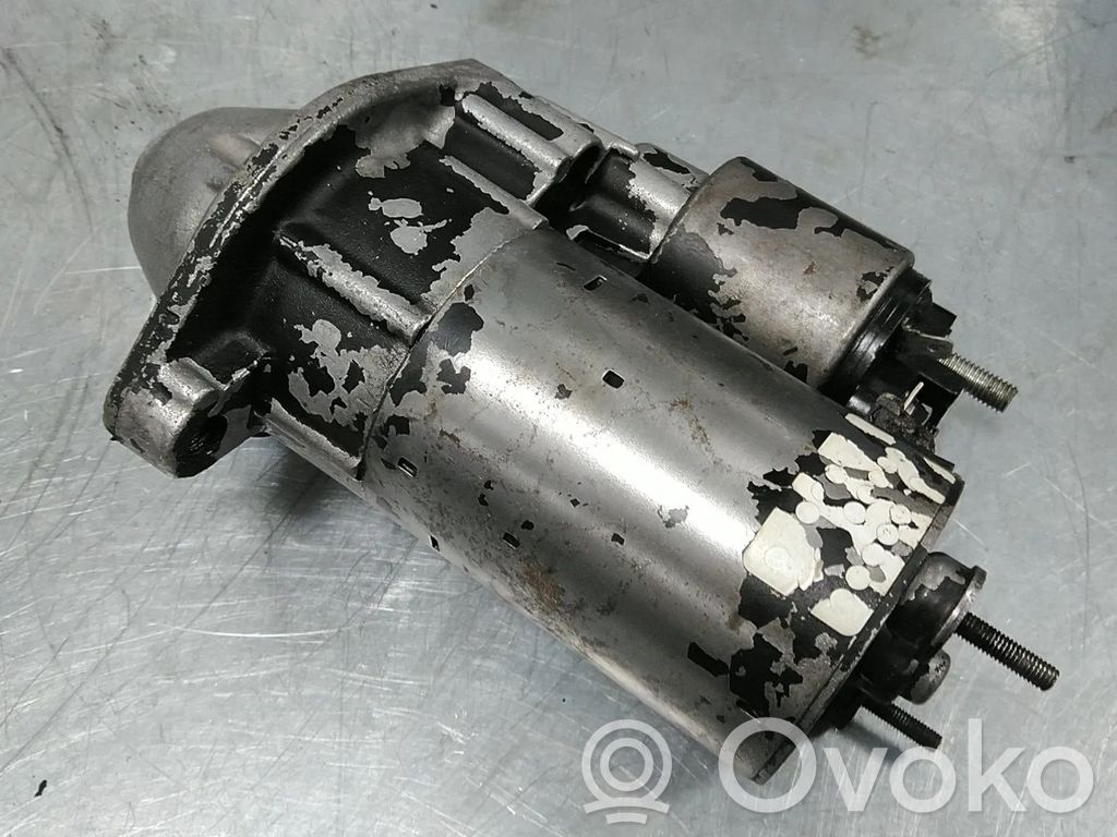 Audi A4 S4 B5 8D Starteris 