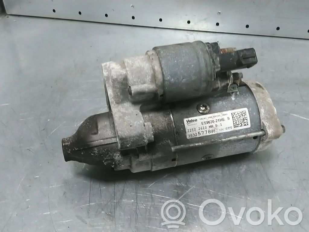 Opel Vivaro Rozrusznik 