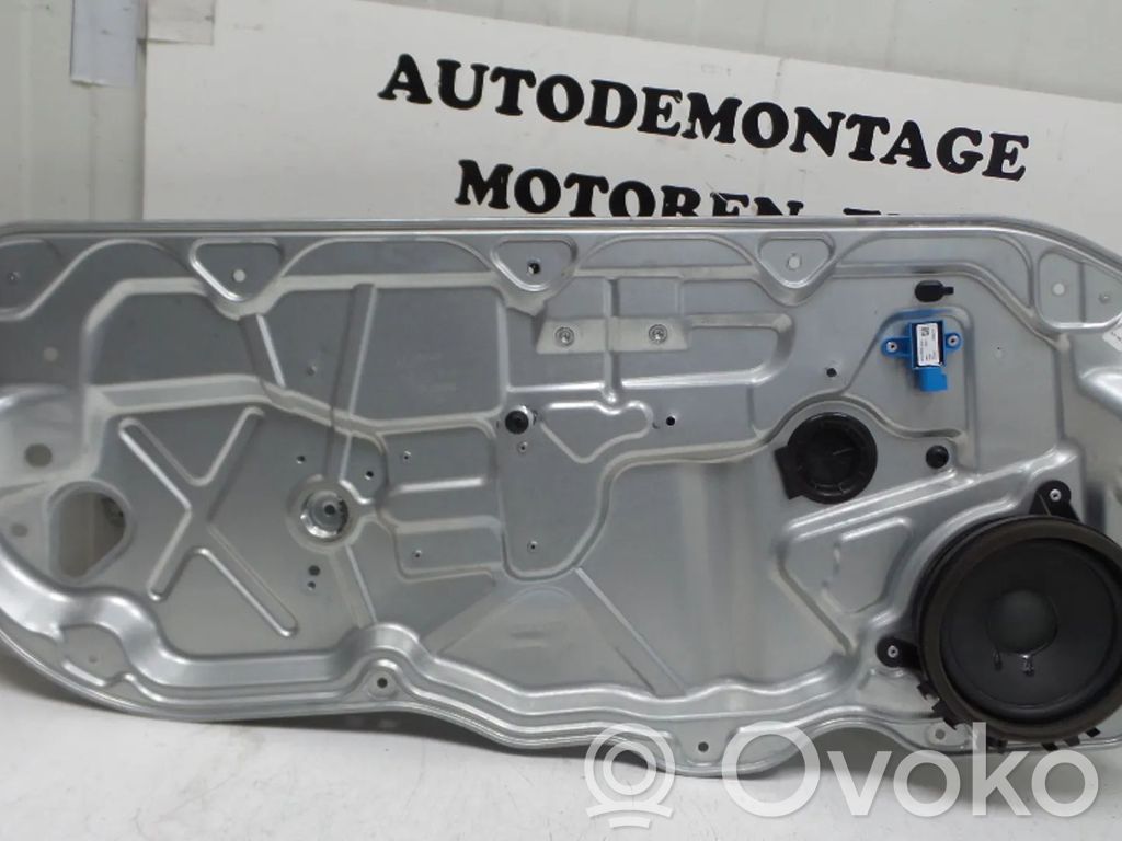 Volvo C30 Front door electric window regulator 