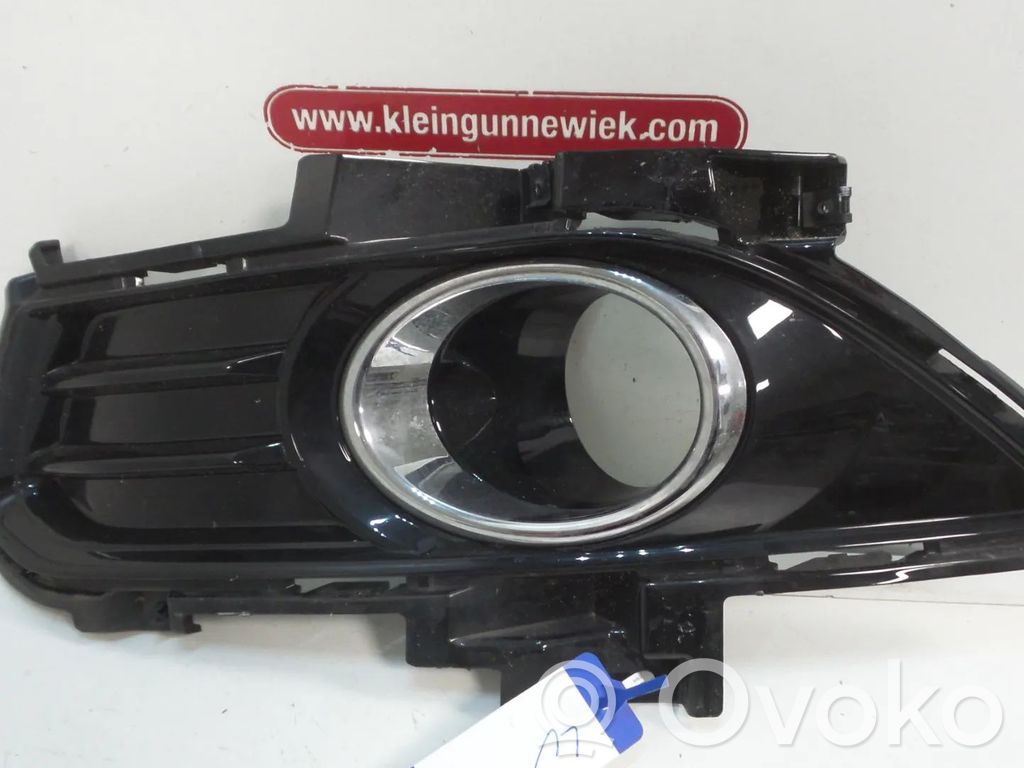 Ford Mondeo MK V Mascherina inferiore del paraurti anteriore 