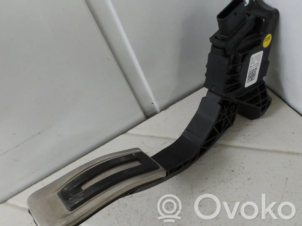 Audi Q7 4M Czujnik położenia pedału gazu / przyspieszenia 