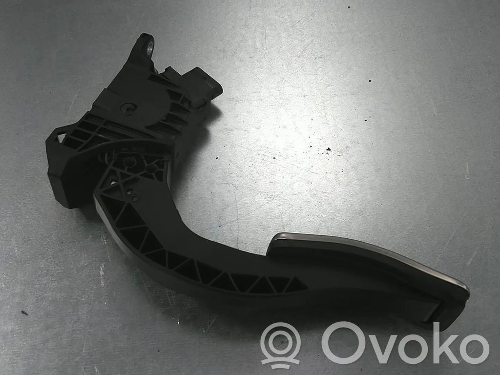 Audi A4 S4 B9 Czujnik położenia pedału gazu / przyspieszenia 