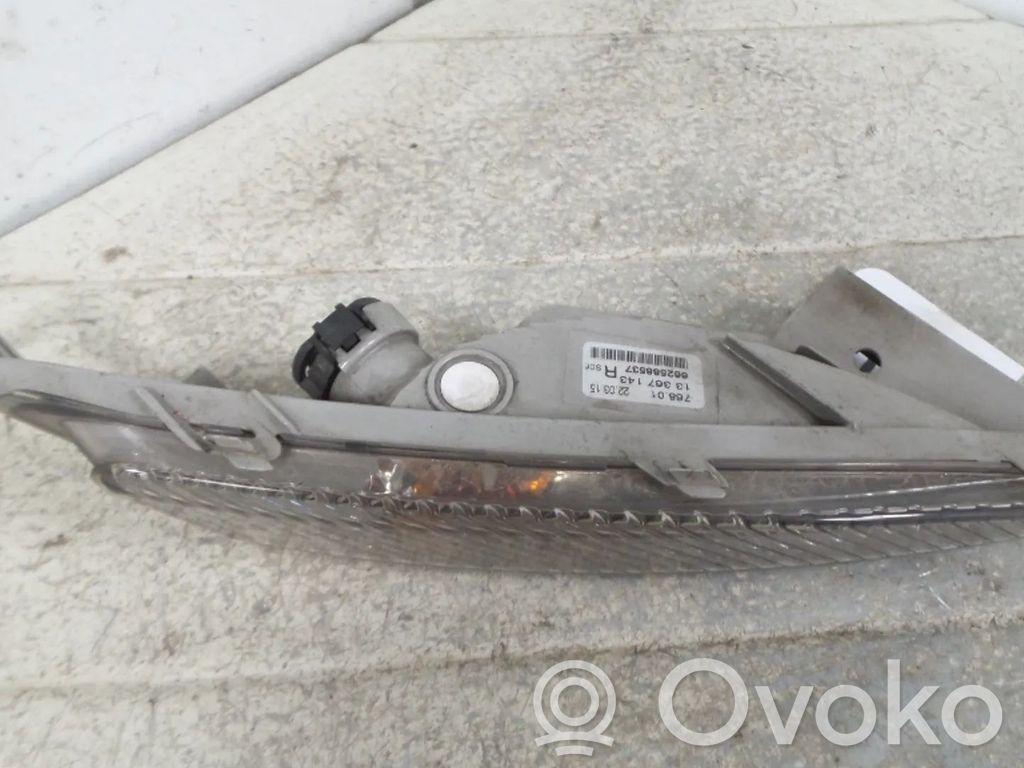 Opel Astra J Semnalizator față 