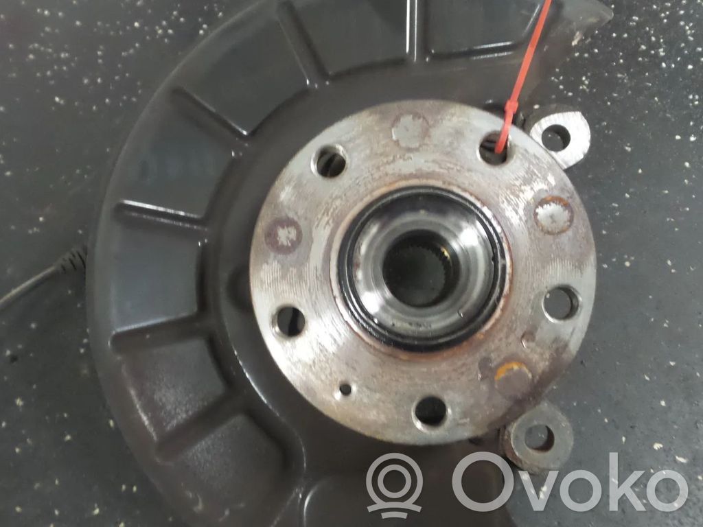 Volkswagen Jetta VI Zwrotnica koła przedniego 
