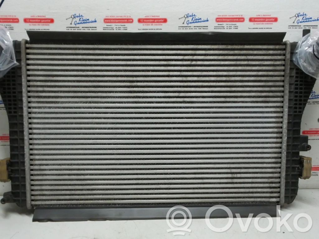 Volkswagen PASSAT B6 Intercooler radiator 