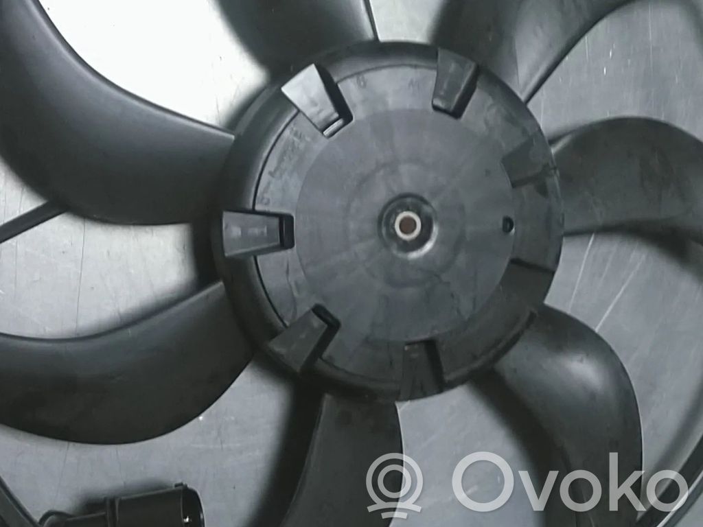 Volkswagen Golf VII Osłona wentylatora chłodnicy 