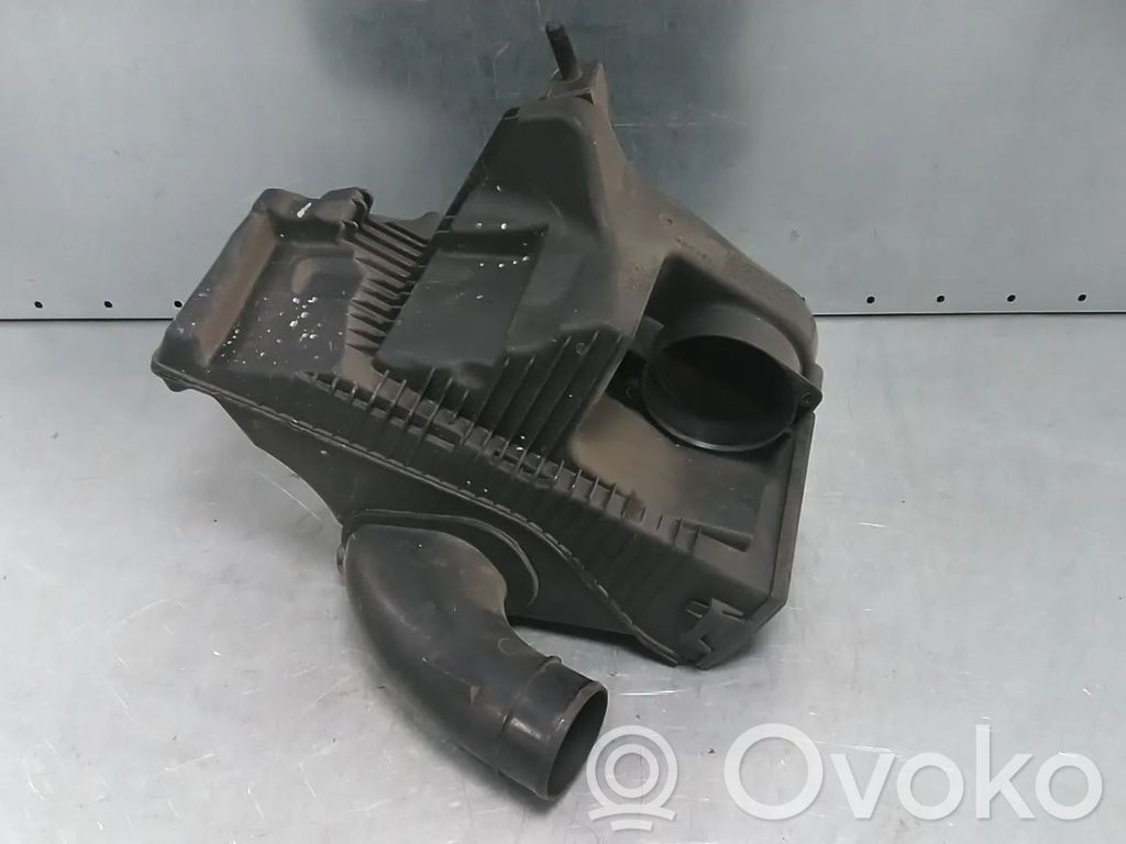 Nissan NV200 Air filter box 