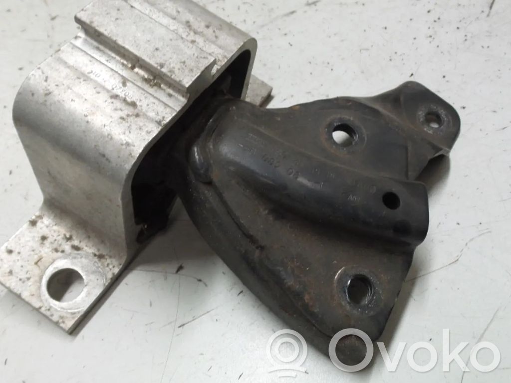 Engine mount bracket   8200204600,204600,K7J710