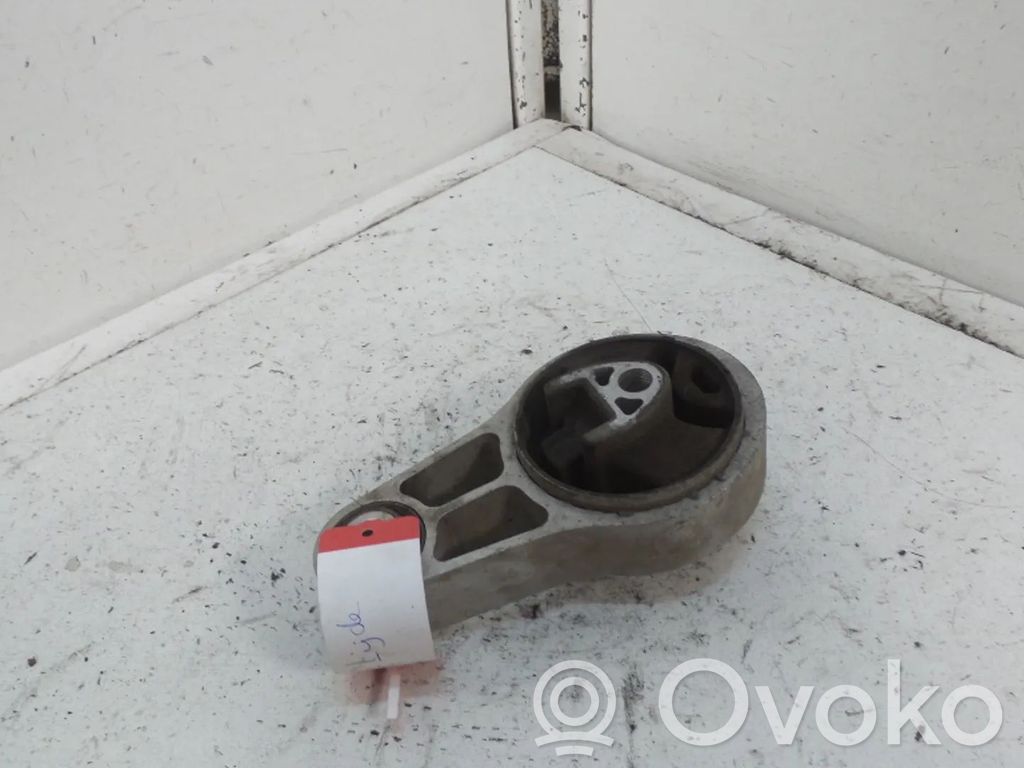 Engine mount bracket   6783094