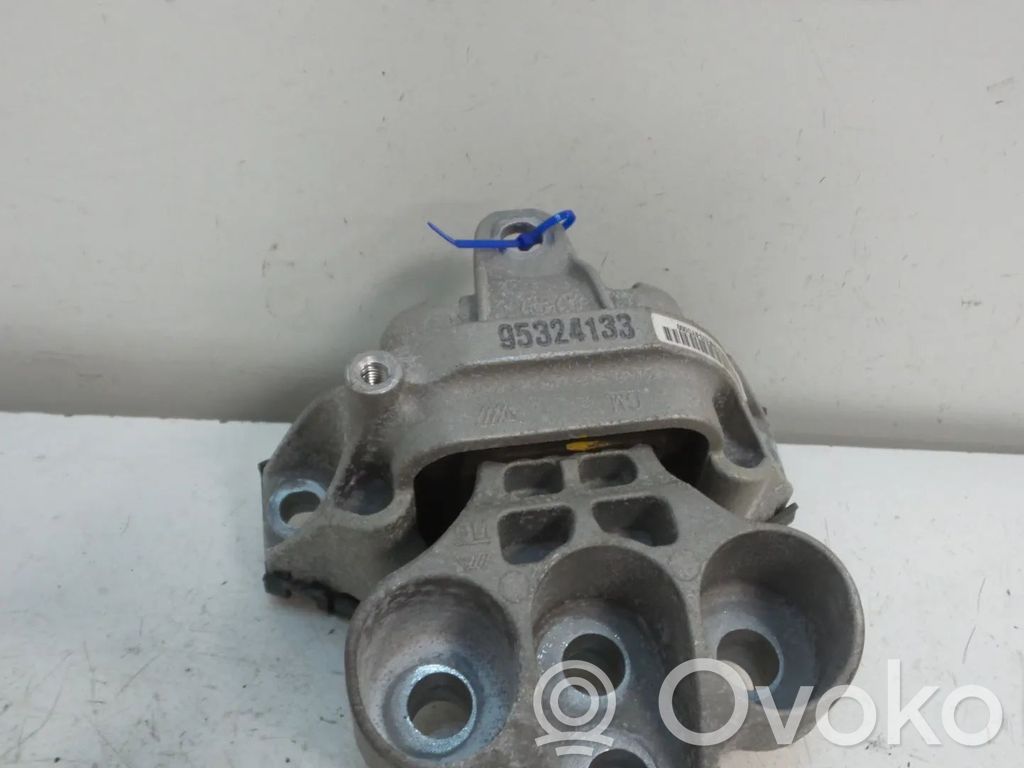 Opel Mokka Engine mount bracket 