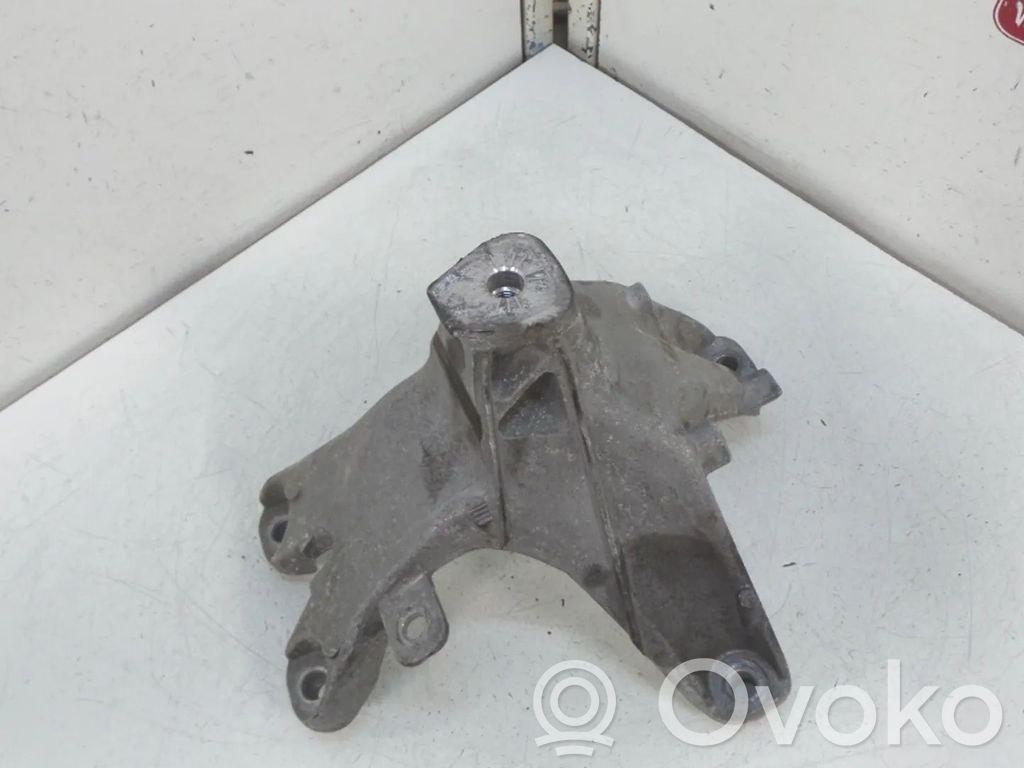 Audi A4 S4 B8 8K Engine mount bracket 