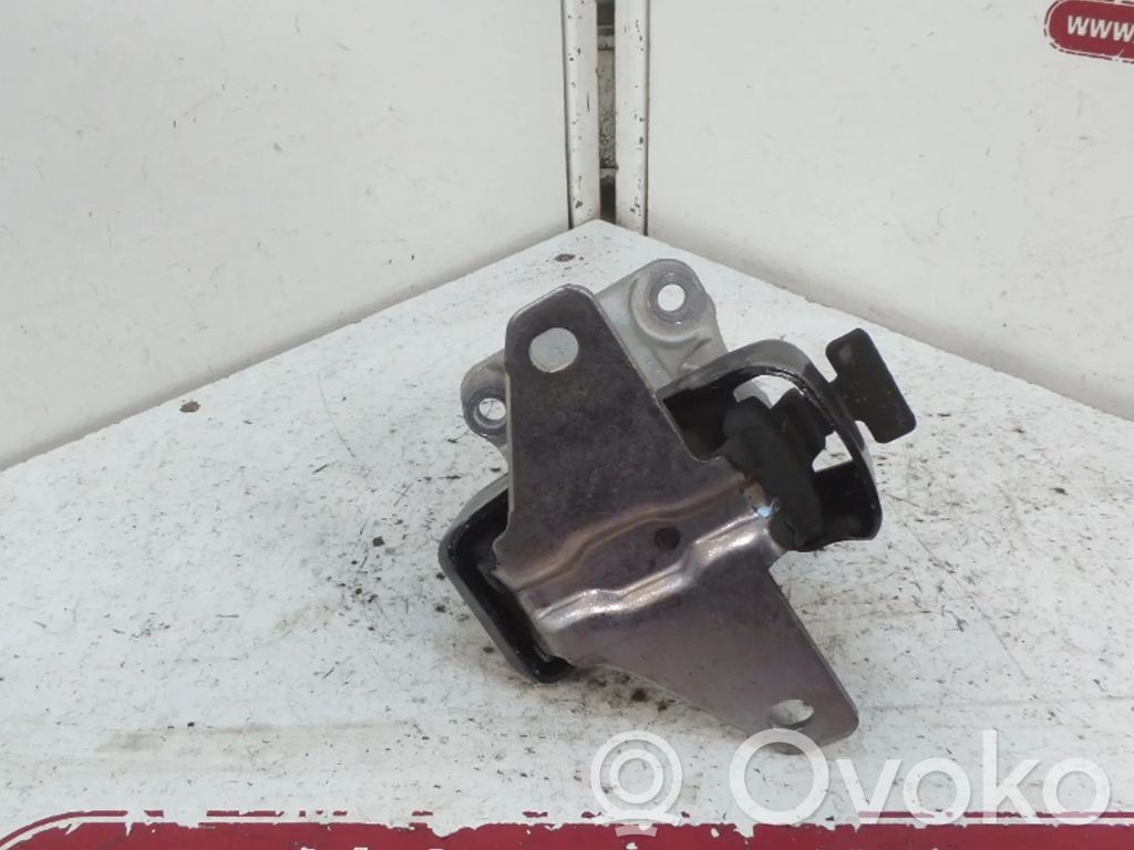 Volkswagen Amarok Engine mount bracket 