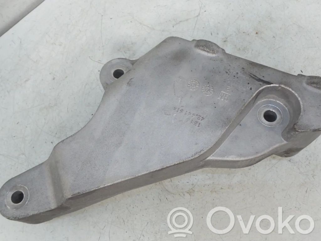 Opel Karl Engine mount bracket 