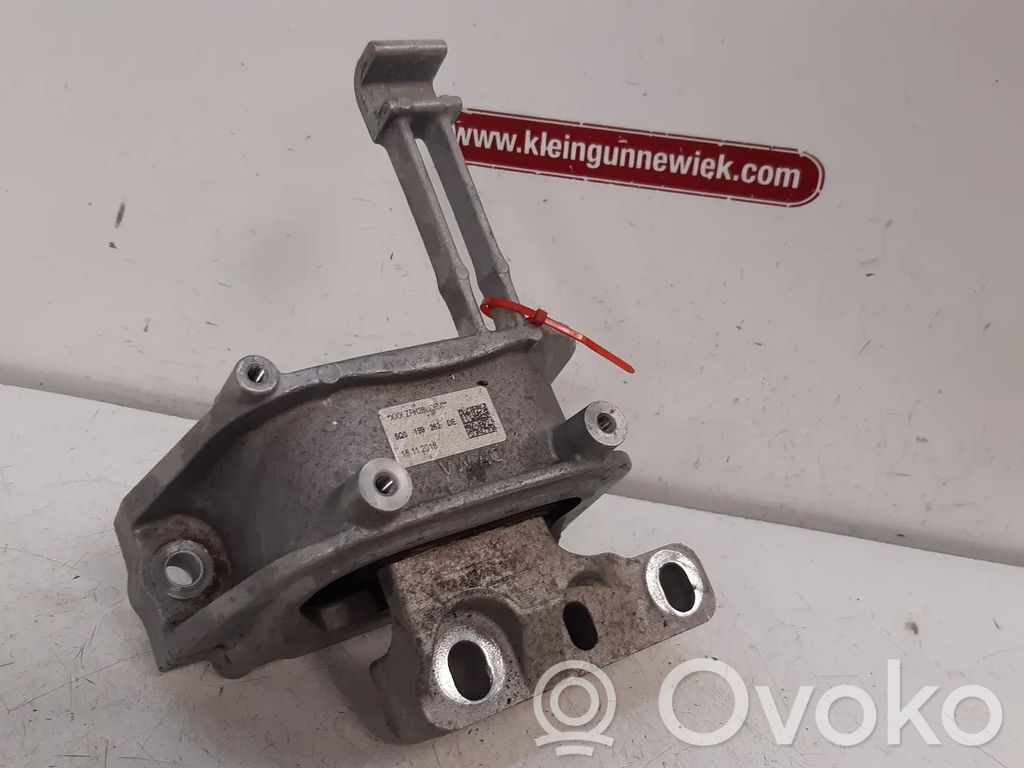 Audi Q2 - Variklio pagalvė 