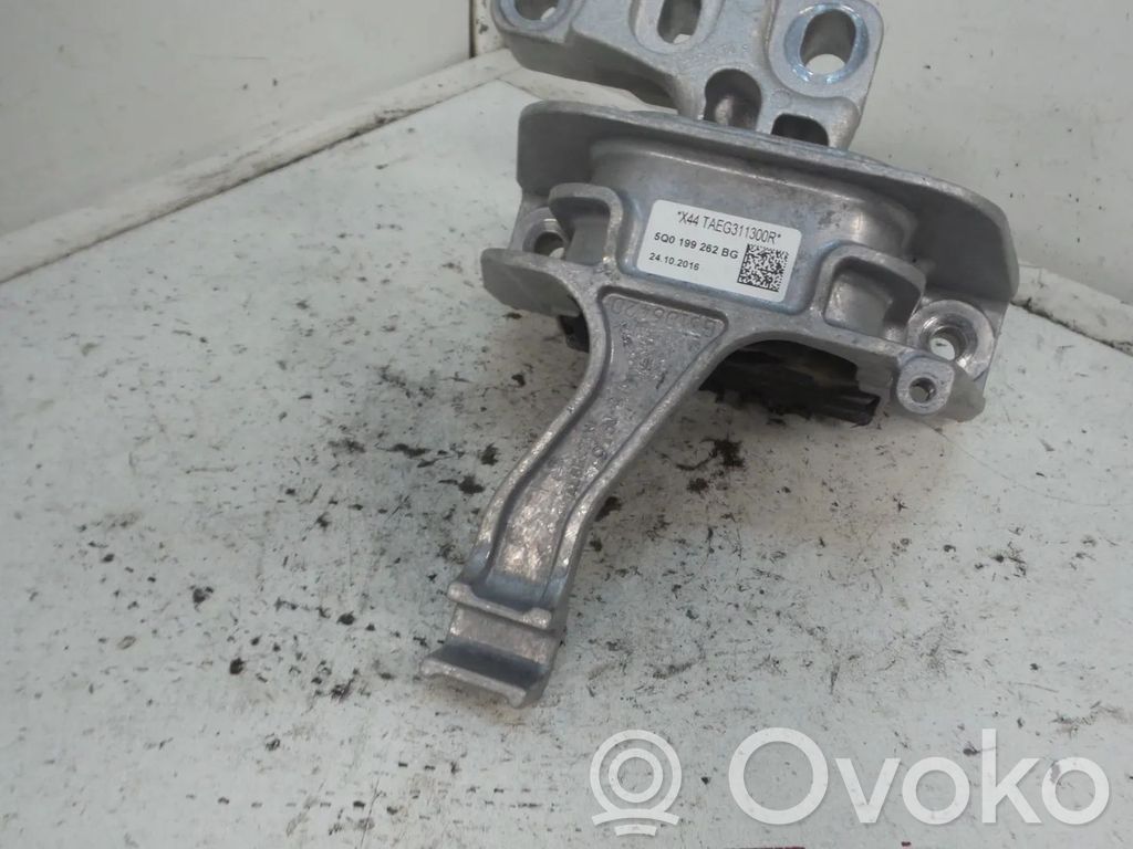 Engine mount bracket   5Q0199262BG