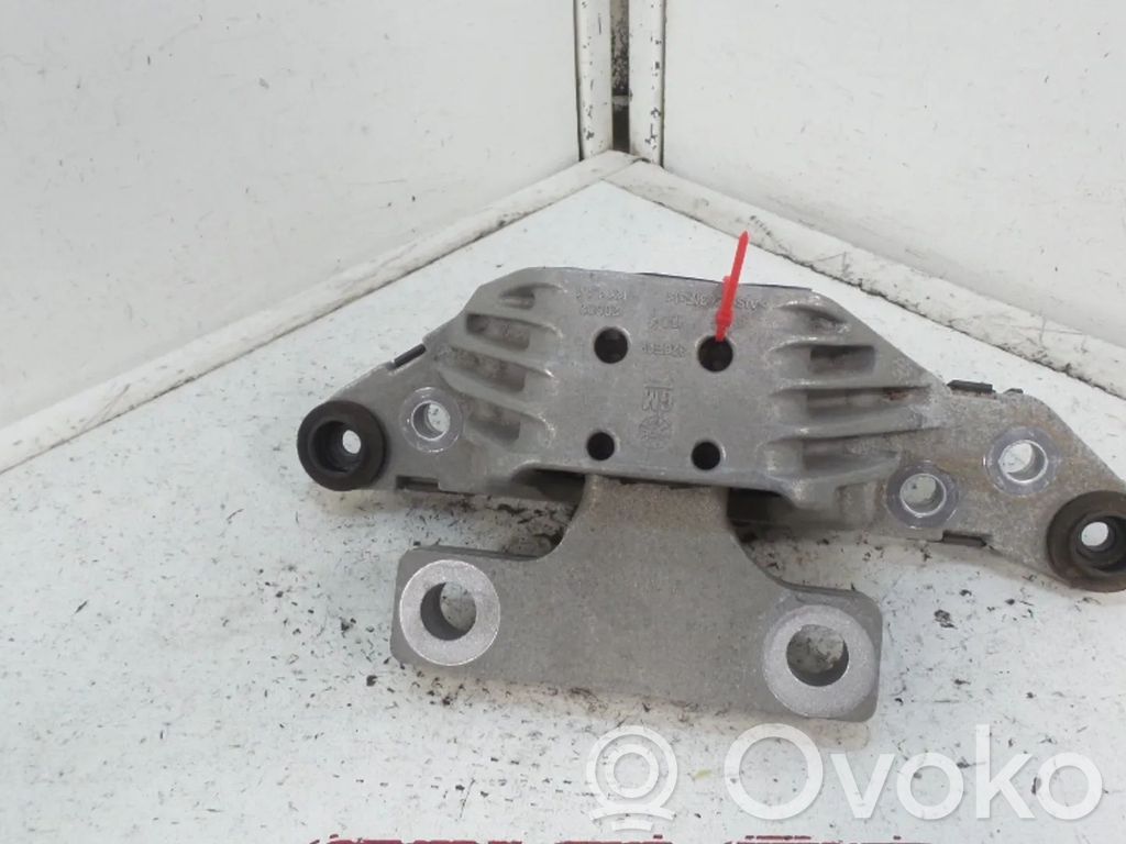 Engine mount bracket   13363901,B10XFL